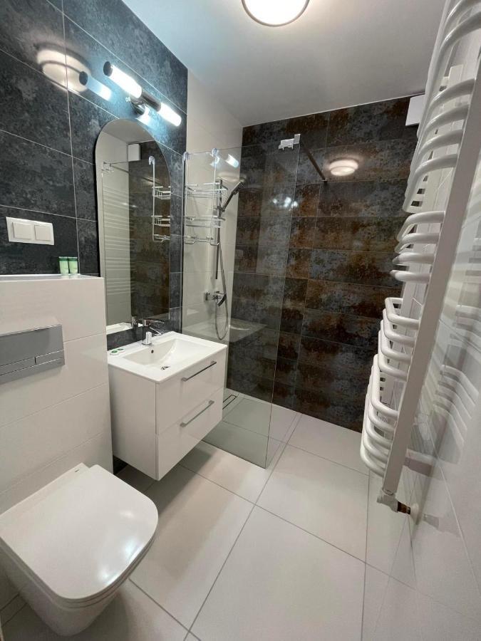 Jantar Hotel Ostrowo  Buitenkant foto