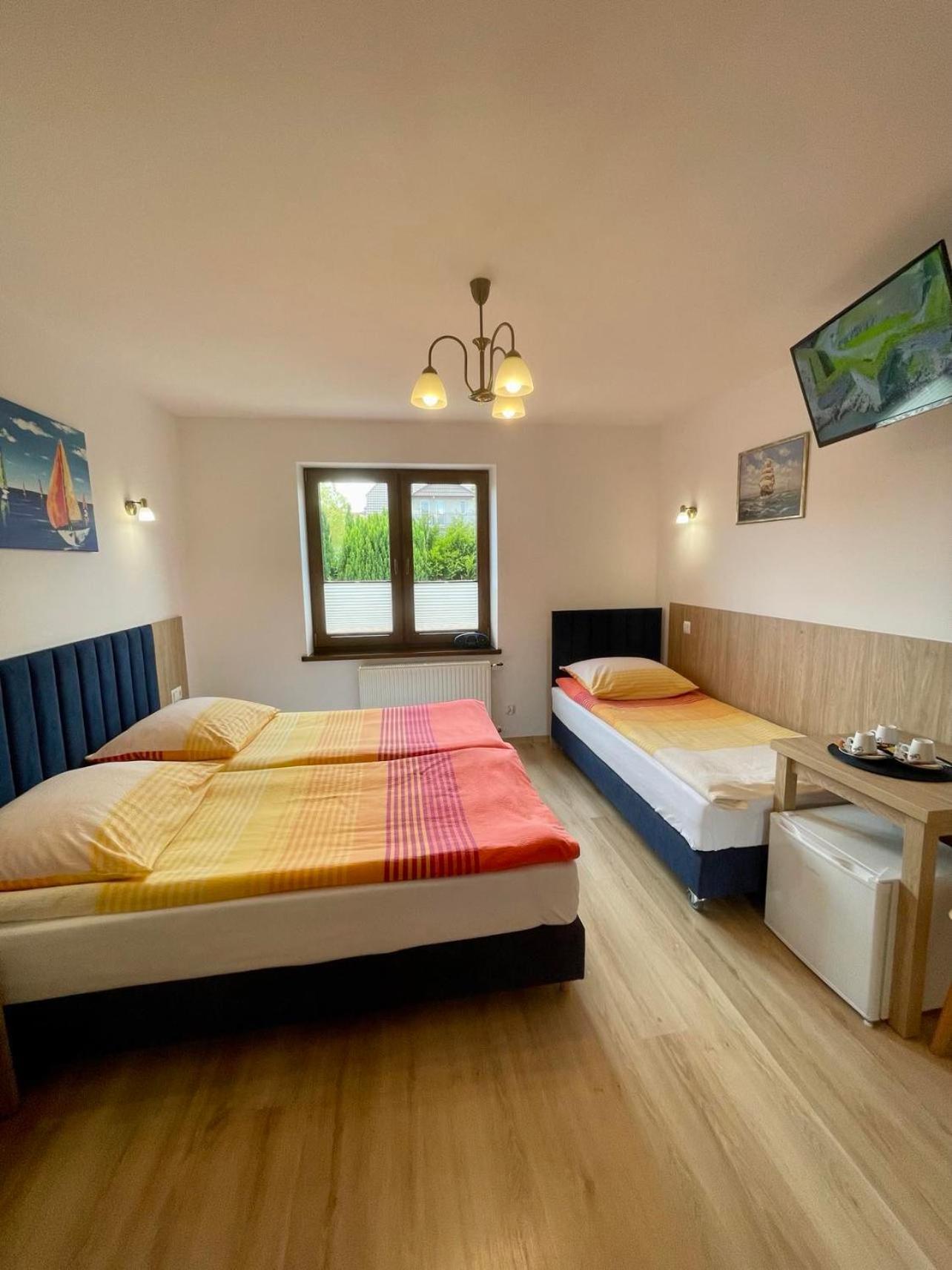 Jantar Hotel Ostrowo  Buitenkant foto