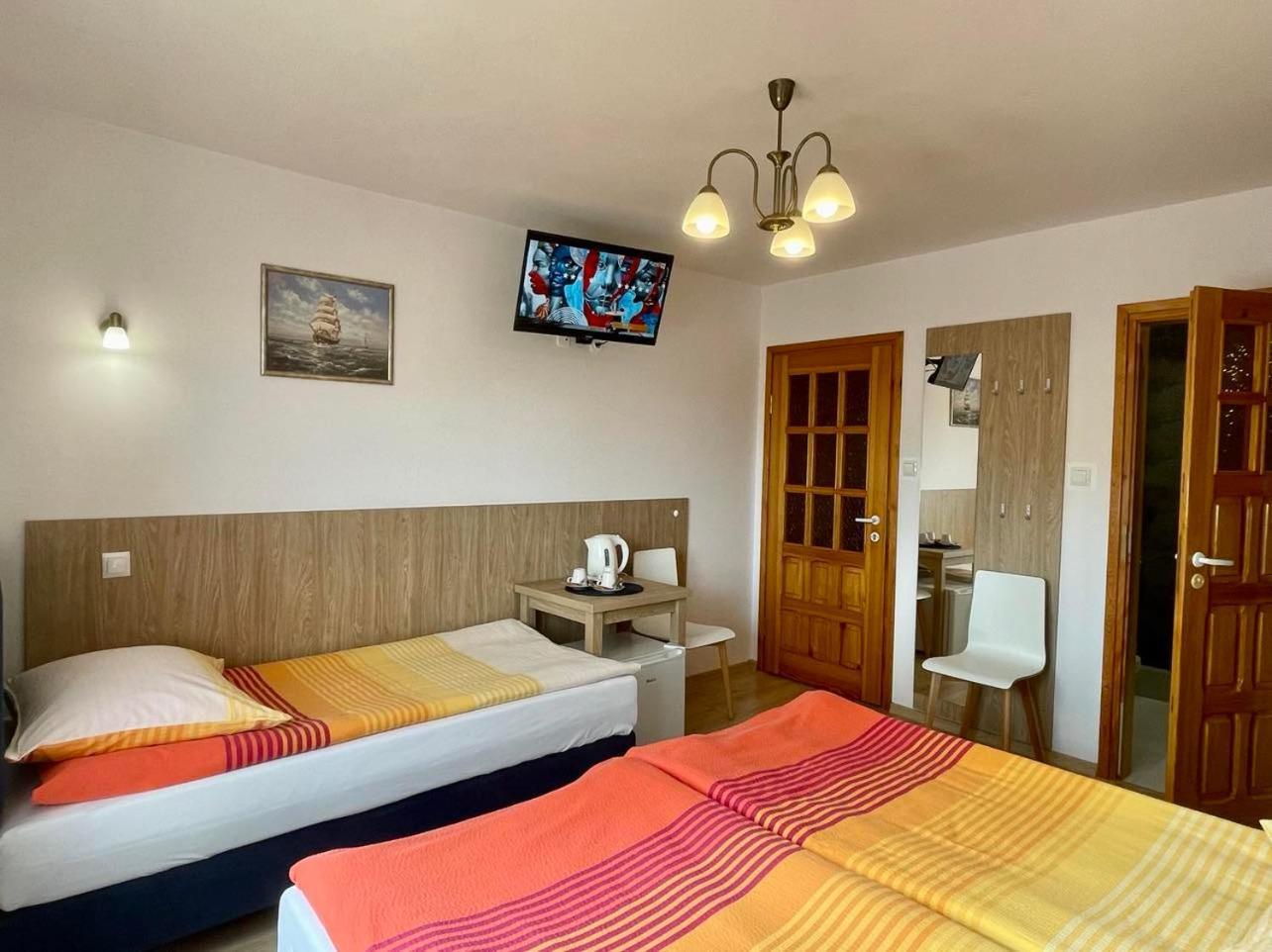 Jantar Hotel Ostrowo  Buitenkant foto